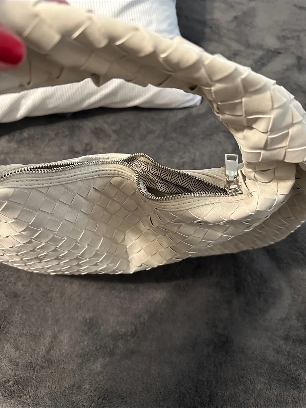 Urban Expressions Knotted Woven Hobo in Light Cream